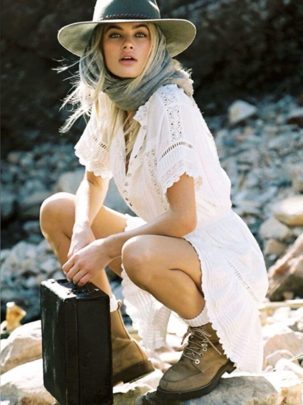 SPELL HANGING ROCK DRESS - Picture 2 of 8